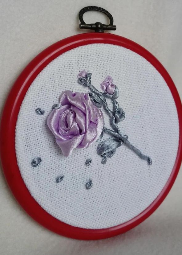 warsztaty artystyczne haftu wstążeczkowego Concordia Vitae